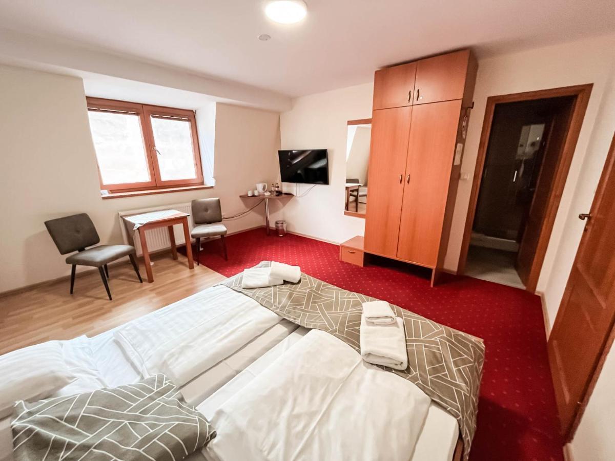 Penzión Tavel Prešov Esterno foto